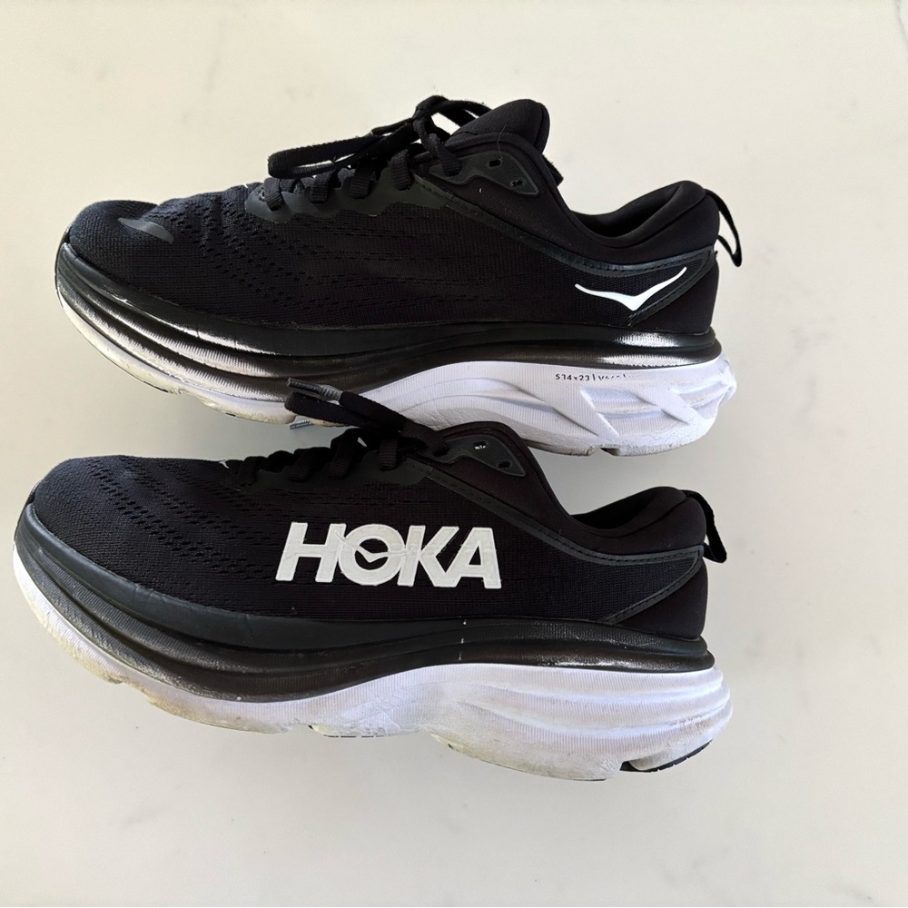 HOKA•black Bondi 8 running active sneakers 7.5D EUC